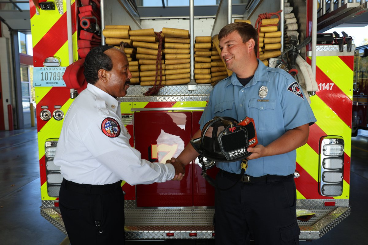 IFD_NEWS's tweet photo. of Private and will now sport the traditional IFD Black Helmet Shield and Yellow Tetrahedrons. Congratulations and Well Done.
Interested in becoming one of Indy's Bravest and securing your spot as an #IFD Recruit? https://t.co/GLYMwSSu5e https://t.co/IyK2RWbtTN