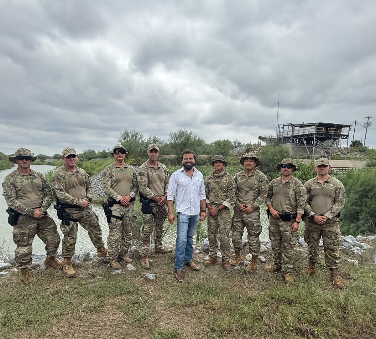 I had an amazing day touring the border with @tomemmer and my future ...