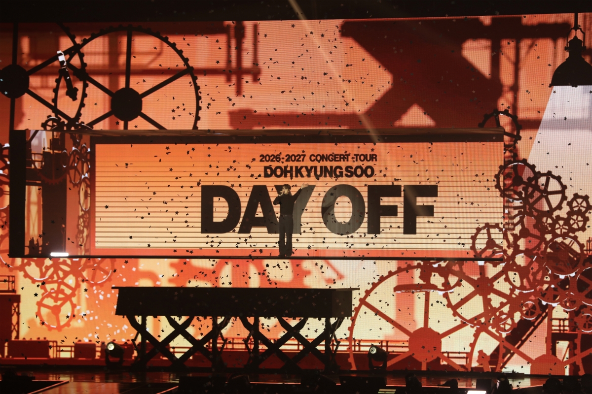 kbsworld_enter's tweet photo. 도경수, ‘DAY OFF’ 국내 공연 성료…“여러분에게 최고의 하루였기를”

도경수, 콘서트 투어 화려한 포문…신곡 최초 라이브→팬 이벤트까지 ‘풍성’

도경수, 국내 공연 마치고 본격 글로벌 투어 돌입…마카오→도쿄·타이베이 간다

[사진 = 블리츠웨이뮤직 제공]

#도경수 #DOHKYUNGSOO https://t.co/uDGBmczNeI