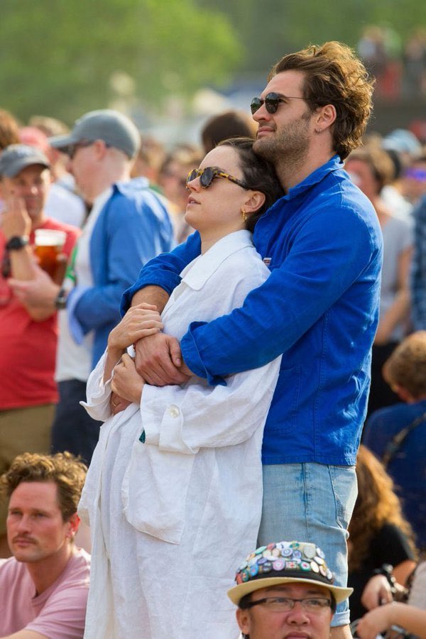 popbuzzz_'s tweet photo. Tom Bateman saying his wife Daisy Ridley when asked “What's something you'd be totally lost without?”:

“You know what, the only thing I can think of is Daisy.” https://t.co/N6Bki8DPPl