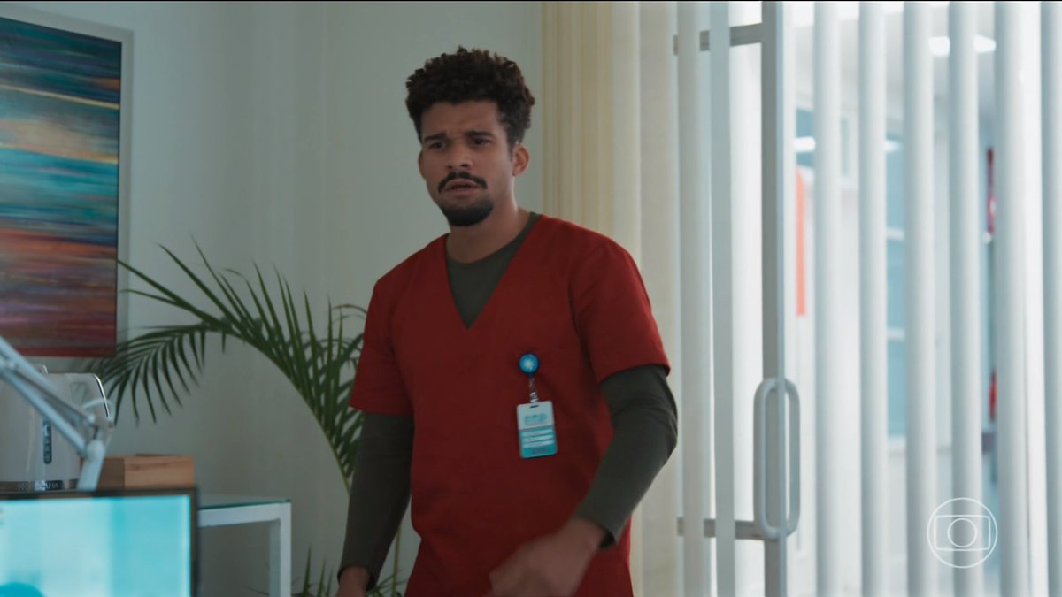ZAMENZA's tweet photo. "Tem noção como é se uma pessoa como eu num lugar como esse? Até as paredes desse hospital são brancas, doutora." #Porvoce https://t.co/gsF87HgWts