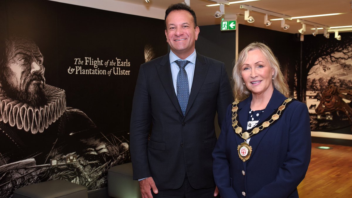 MidUlster_DC's tweet photo. Chair of Mid Ulster District Council, Councillor Deirdre Varsani welcomed former Taoiseach and Senior Fellow at Harvard, Leo Varadkar to Dungannon as keynote speaker for this evening’s closing workshop in a series of Constitutional Change factfinding sessions for Elected Members. https://t.co/VTqI168ZbN