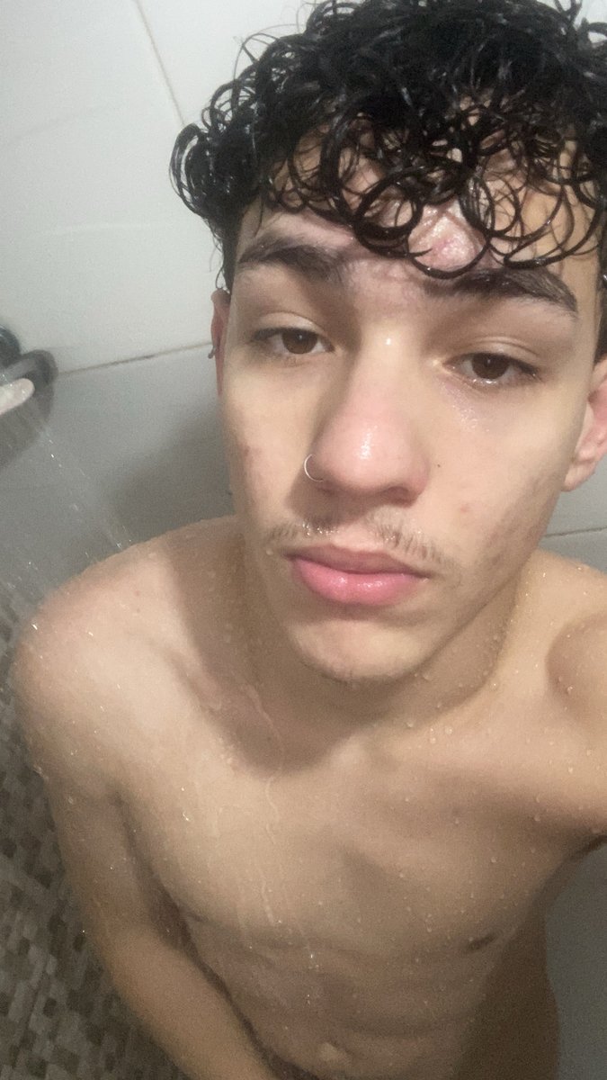 luissxy_'s tweet photo. 🧼 https://t.co/84DVKrXw1X