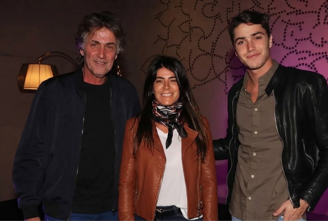 RealTimeRating's tweet photo. Confirman en LAM que el papá, la mamá y el hermano de TINI se van de viaje juntos a Japón la misma semana del casamiento de la cantante. https://t.co/chL3uwEQ9r