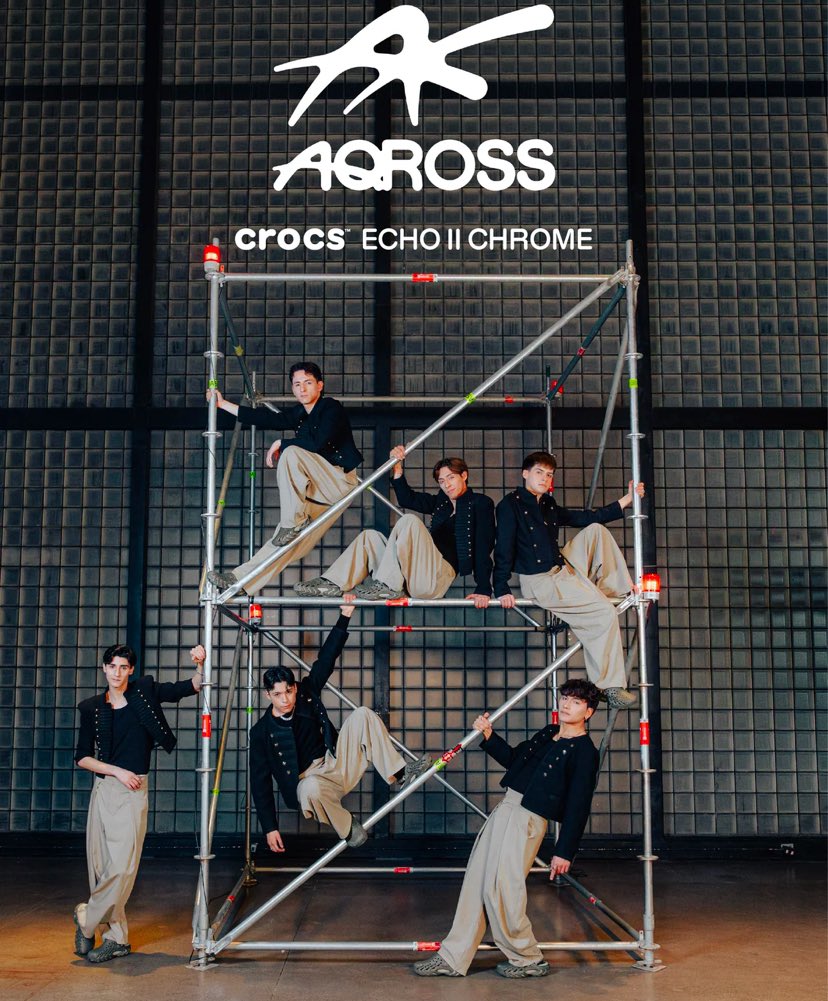 AQROSSPICS's tweet photo. AQROSS x CROCS https://t.co/w2IuBCK2qc
