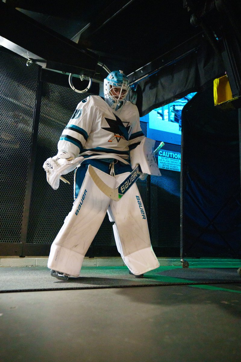SanJoseSharks's tweet photo. Asky's all-white setup is clean. 🧼 https://t.co/U43Ej5TYbO