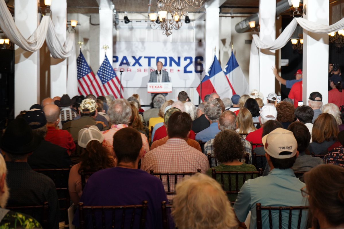 KenPaxtonTX's tweet photo. Waco showed up! Thank you to everyone who joined us on Saturday. 

I'm running to make sure every Texan can buy a home, raise a family and live a healthy life without struggling to make ends meet.

Early voting starts October 19. Let’s win this. 🇺🇸 https://t.co/MUsIt9dU4w