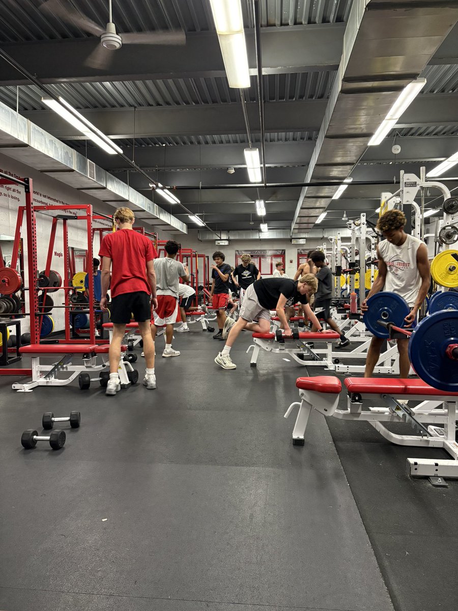 regisjesuitbbb's tweet photo. Monday deposits #AMDG #GoRaiders https://t.co/X0kVnPX8wC