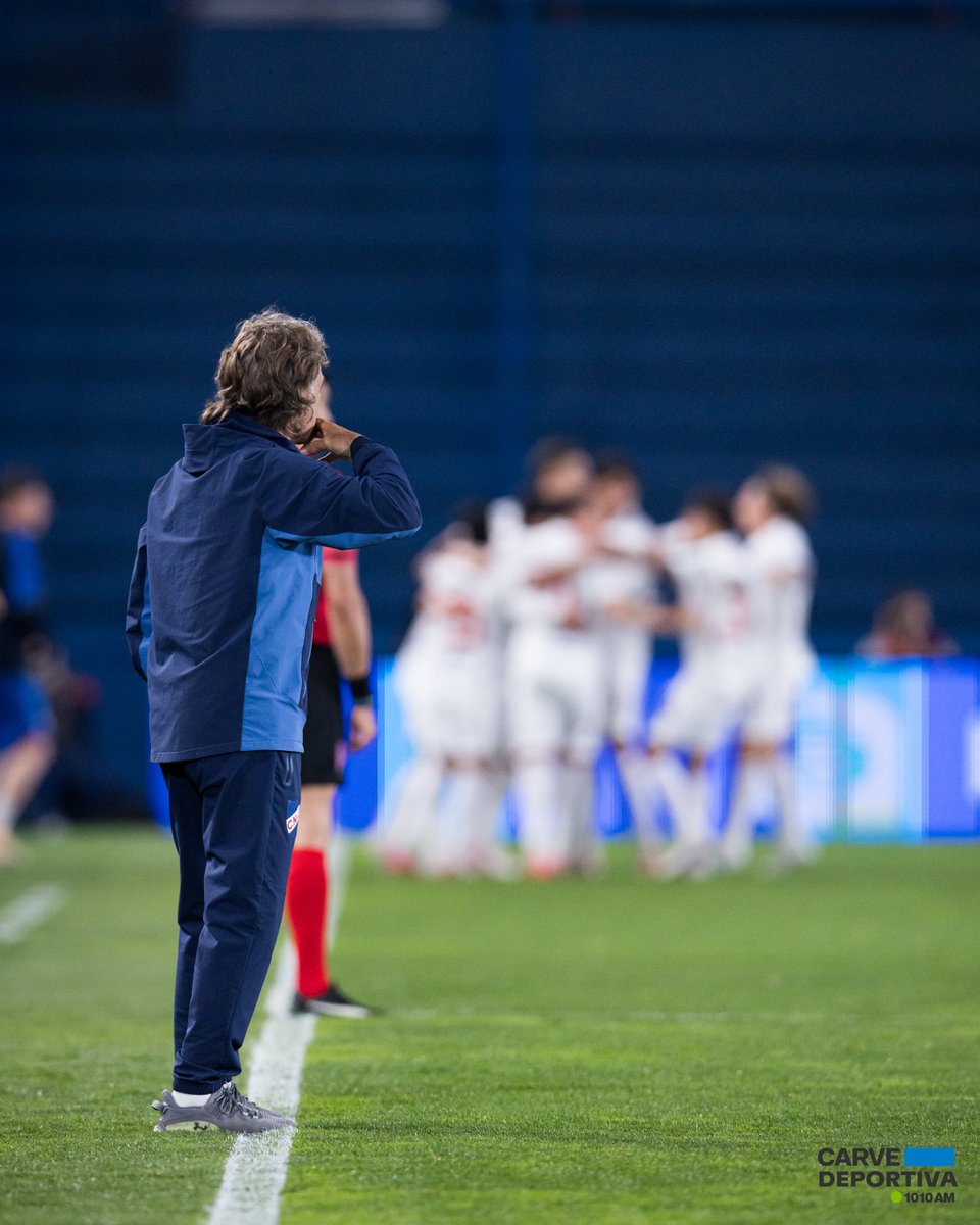 diegomiranda07's tweet photo. 1-0 Nacional. 

Diferencia grande de actitud. 

Inteligente planteamiento de Carreño y buena ejecución del plan. 

Agresivo y ordenado para defender y obligar a Torque a saltear el medio. 

Para atacar eligió jugar directo y capitalizó una mala respuesta de City en pelota quieta. 

Luciano Rodríguez y Viera dominaron a Andrade y Obregón.