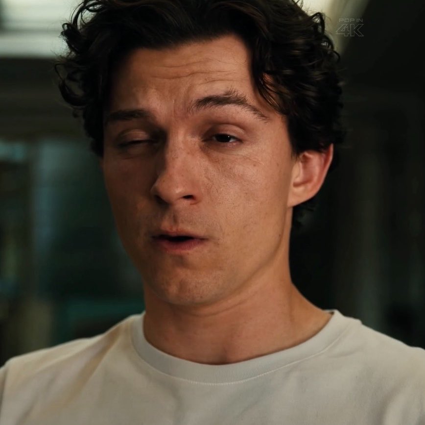 widowspy's tweet photo. his goon face https://t.co/DKIhGa5TwL