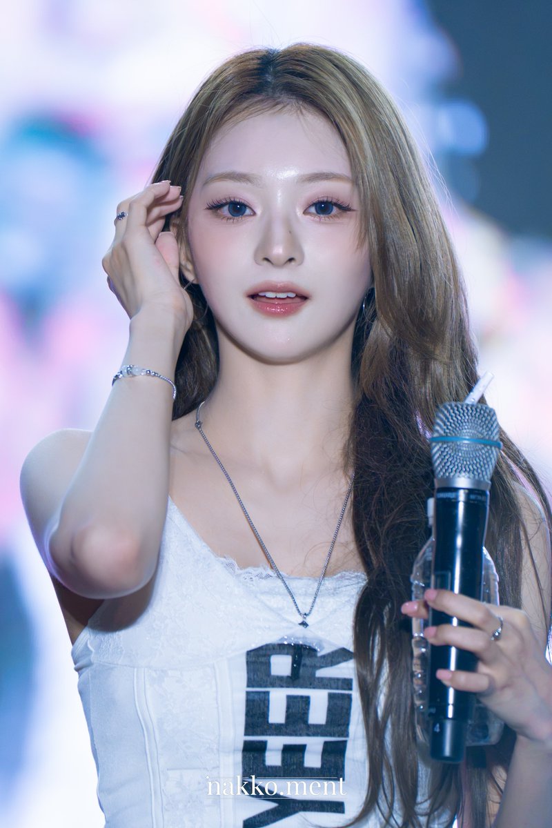 nakkoment's tweet photo. 260929 강남대 나경 HQ
#fromis_9 #프로미스나인 #이나경 #LEENAGYUNG https://t.co/7A0xLGOsc1