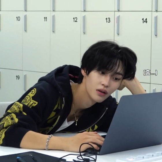 1bbin03's tweet photo. 시험기간이라 이만큼 번아웃 옴 https://t.co/SMXF8BHFtI