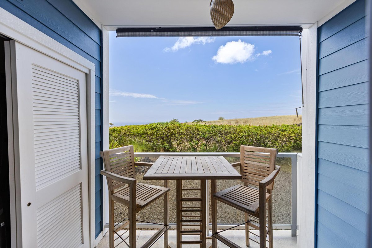 1stIslandRealty's tweet photo. Check out this stunning home we just listed!
73-1114 Nuuanu Pl, L102, Kailua Kona, HI 96740

2 Bed | 2 Bath | 1,010 sq ft living space

See the full listing on our website @ https://t.co/v7NpzUmD98
Or call today for an in-person tour of the home. https://t.co/c8nxcBBUHD