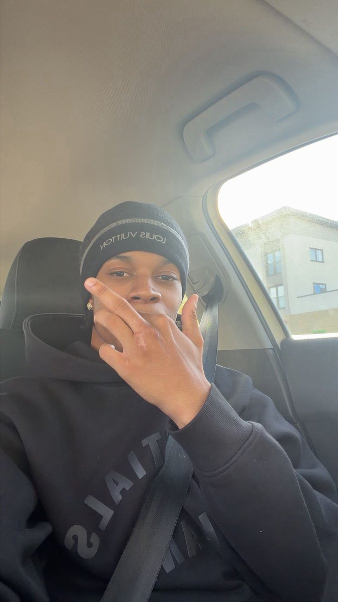 T0dse's tweet photo. yuhhh first post of many #lightskin #nfs #new #boy #dmv #atl https://t.co/oKjfXpHrBm