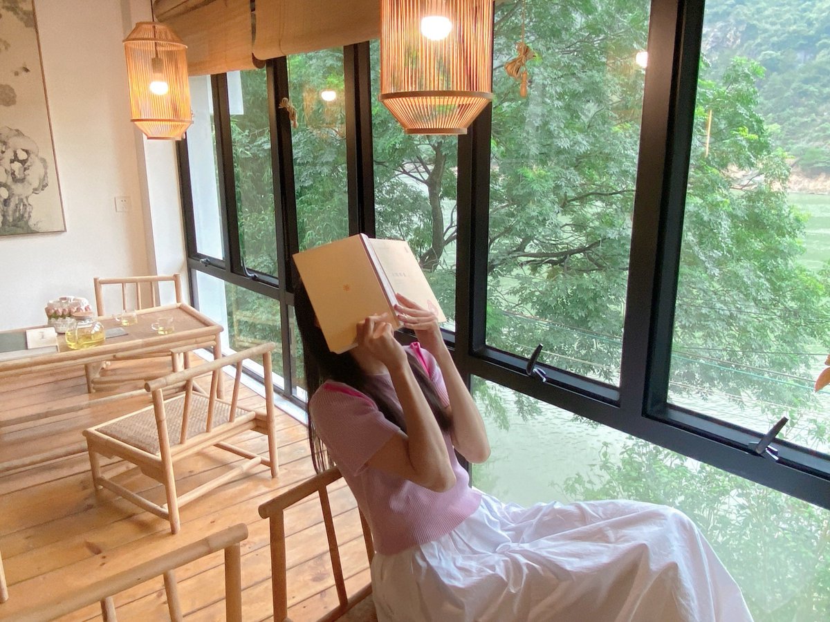 IfZf9Dr9uCXg9HF's tweet photo. Sharing a quiet moment of clarity with a mindful cup of tea—embracing the steady, warm energy that helps ease any worry today. https://t.co/wrf2MsQmtf