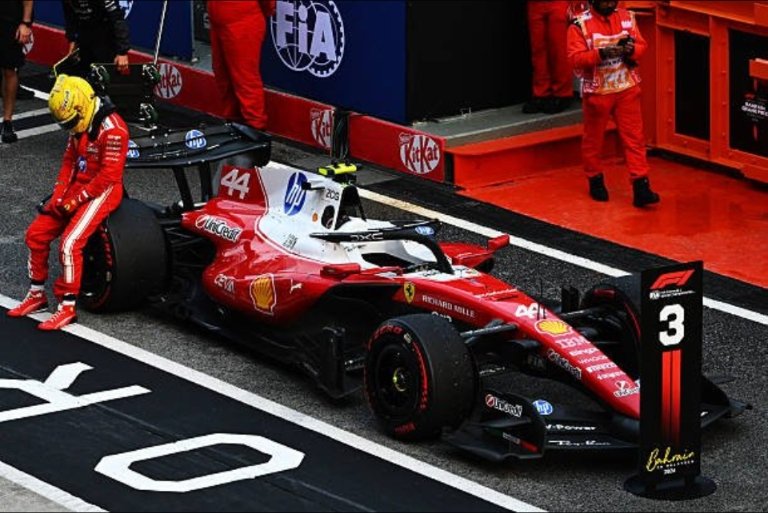 gurtyo_Gh0st's tweet photo. Lewis Hamilton in 2026 so far:

- Most dominant win of the season. 🇪🇸

-Most insane recovery drive. 🇧🇭

-Most consistent points finisher.

-Best of the rest behind the dominant Mercedes.

- 6 podiums (9 luck corrected)

All in the 3rd fastest car. What a season he's having 🐐. https://t.co/HNmtIXcBWw