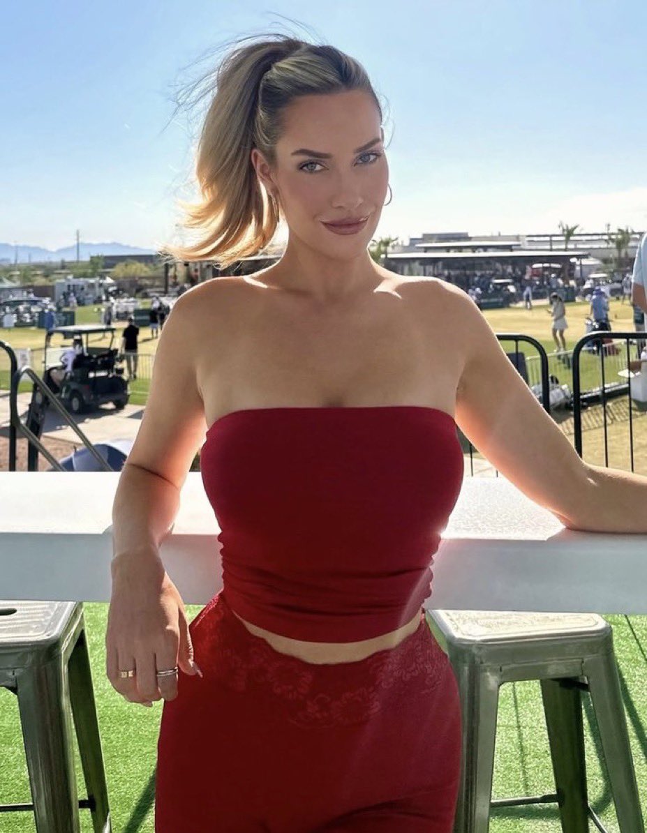 paigeRenee367's tweet photo. Out golfing 🏌️‍♀️ ❤️ https://t.co/79BU9Z5EuX