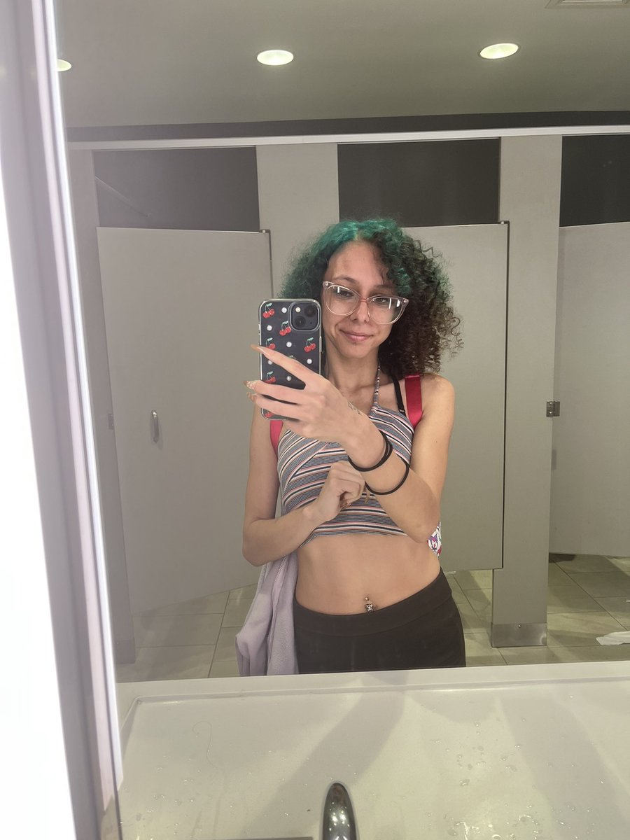 luvs_babylexi's tweet photo. 🫶🏻🫶🏻💚🩵 https://t.co/Mlne1ejv9a