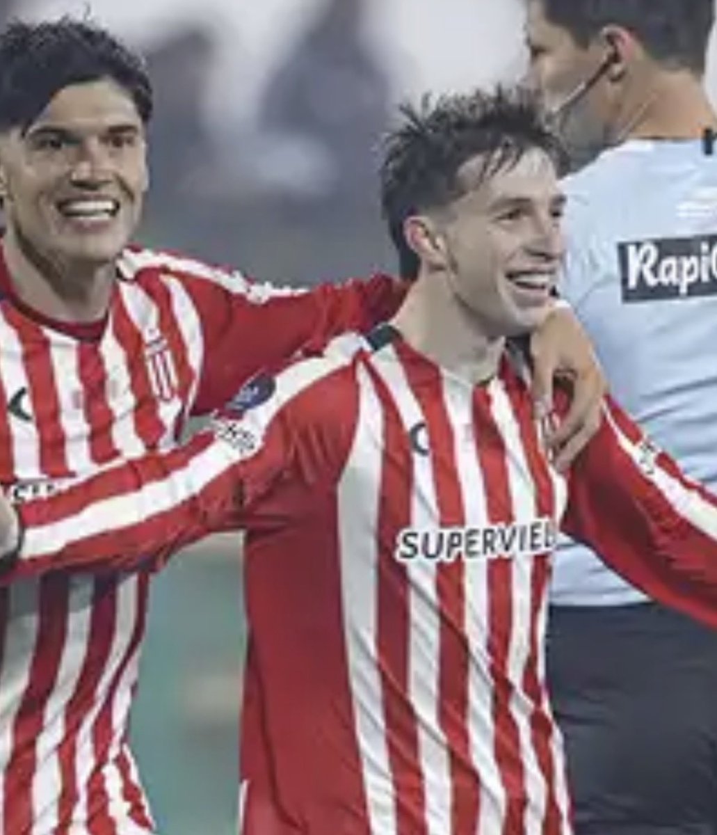 TheEdge__edlp's tweet photo. Que Milito pase el Alias para transferirle 5/6 MUSD a #Racing  , que fue una estafa  lo que pagamos por este crack!!! #EDLP https://t.co/2kwZ5yaf2T