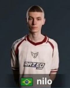 SowNatano's tweet photo. @heroicgg Why does nilo look like R9 in this picture? https://t.co/w4GcDsKxUg