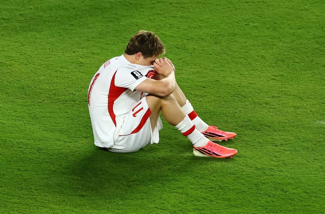 UlkePuan's tweet photo. Yine Erken Veda

İtalya 1-0 Türkiye
Fransa 0-1 Belçika

Maçlar böyle tamamlanırsa Uluslar Ligi'ne katılan tüm takımlar arasında grup sonunculuğu kesinlesen ilk ülke biz olacağız. https://t.co/tH5TLwwQsc