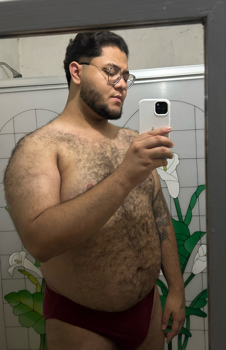 rlxn03's tweet photo. I got that cute face, chubby waist 👅 https://t.co/CyEAqXWcIE