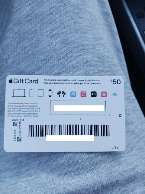 Jorhn_stone42's tweet photo. I got the card can I dm you https://t.co/xyCFP0qlzM