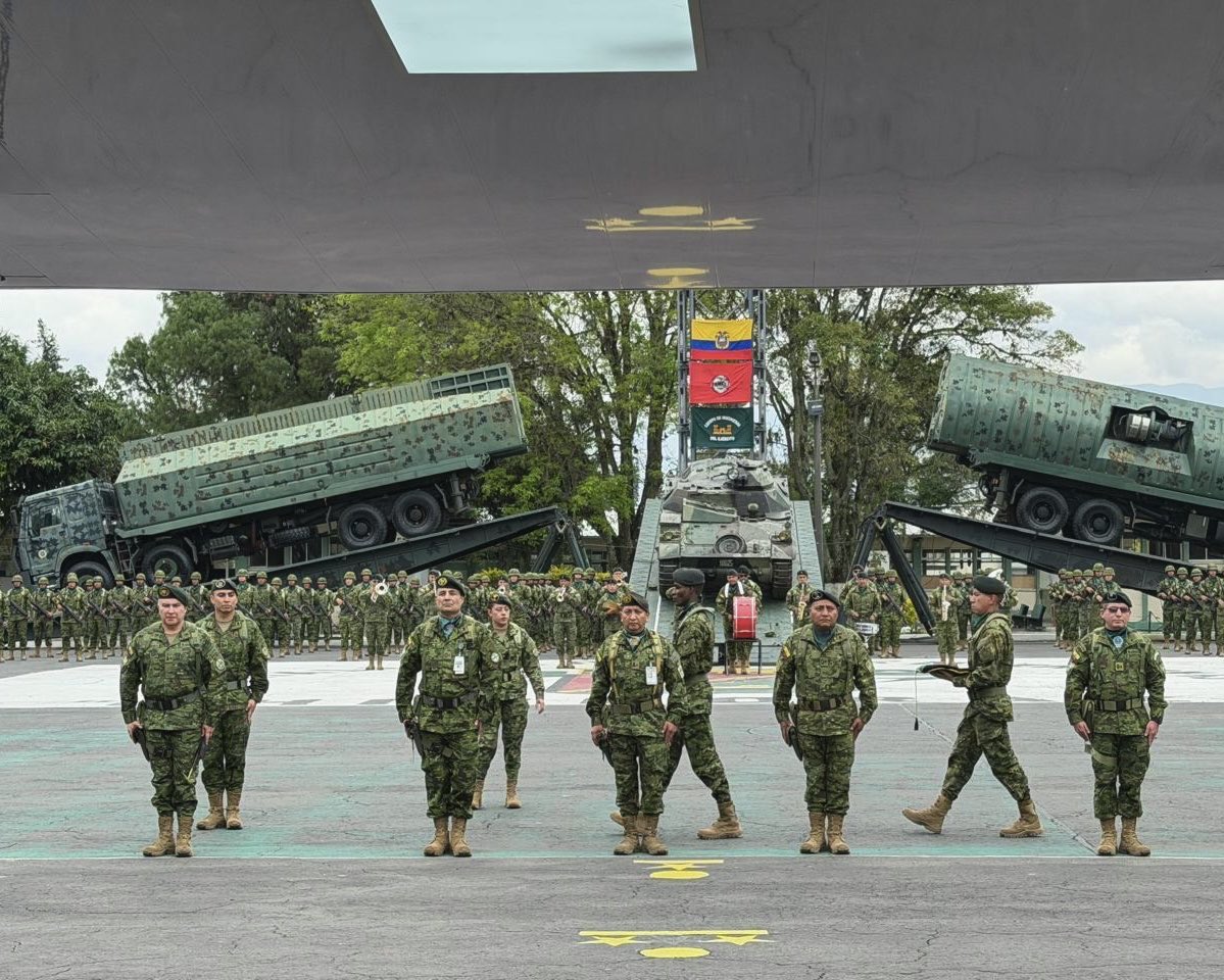 EGuzmanurresta's tweet photo. Quiero expresar mi reconocimiento al Arma de Ingeniería Militar del Ejército Ecuatoriano, al conmemorarse 124 años de su creación y 58 años del Cuerpo de Ingenieros del Ejército. 🇪🇨

Reconozco la entrega, disciplina y vocación de servicio de hombres y mujeres que, desde su labor, contribuyen a la seguridad, al desarrollo y al bienestar de nuestro país.

Mi gratitud y reconocimiento a quienes forman parte de esta institución y mantienen firme su compromiso con el Ecuador.

¡Honor y gratitud a quienes sirven a nuestra Patria! 🇪🇨

#IngenieríaMilitar #EjércitoEcuatoriano #CuerpoDeIngenieros #Ecuador #AsambleaNacional #JhajairaUrresta
