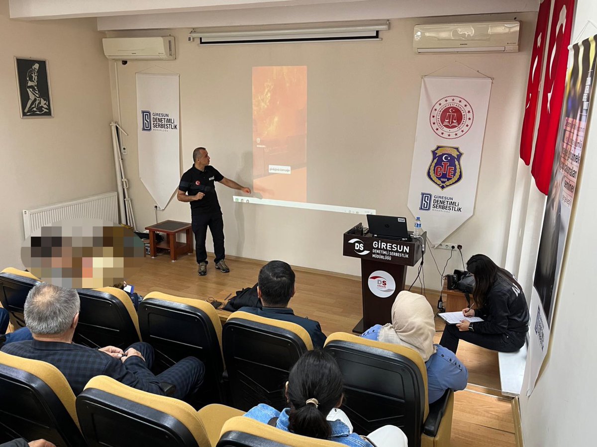 GiresunDsm's tweet photo. Eğitim ve iyileştirme faaliyetleri kapsamında, AFAD Eğitim Şube Müdürü Göksel Elifoğlu tarafından yükümlülülere yönelik “Afetle Mücadele Eğitimi�� gerçekleştirildi.
#cte
#DenetimliSerbestlik https://t.co/HNYIKiIiUl