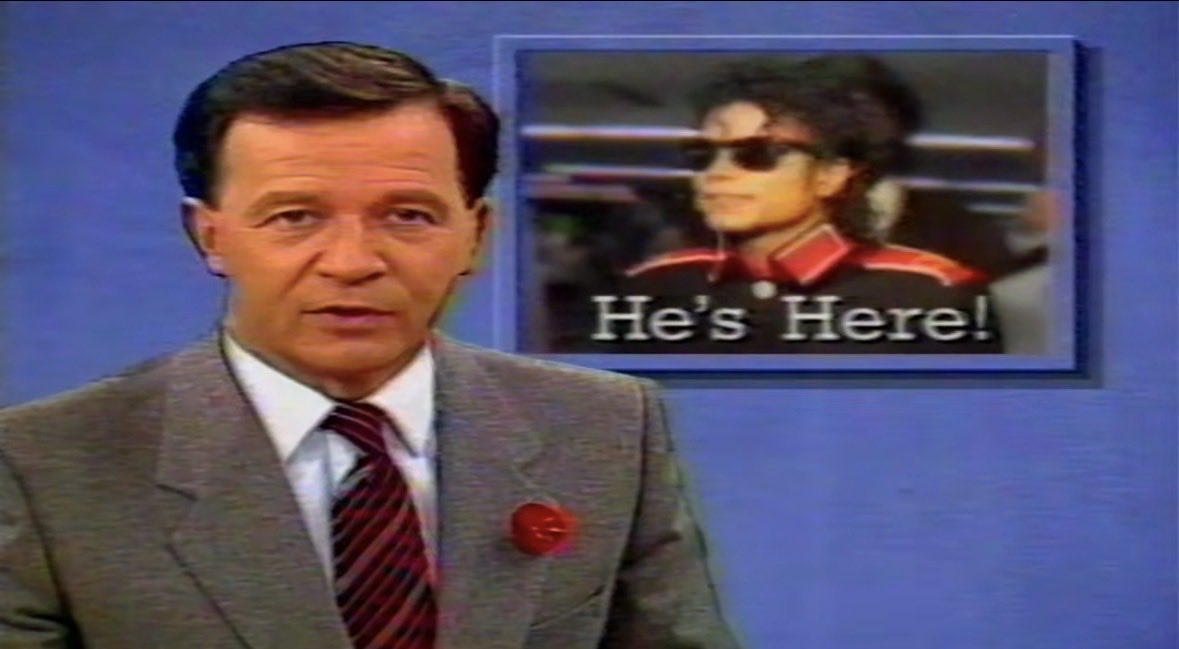 mjshqz's tweet photo. this is such a cute news report for him arriving in australia. he’s here! https://t.co/a0mtNK3pbF