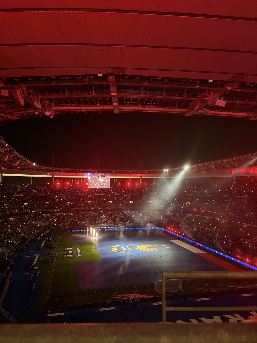 ftcarlitoss's tweet photo. je vois mon EDF perdre mais je vois quand même mon EDF 🥺 https://t.co/7szSvM3KR4