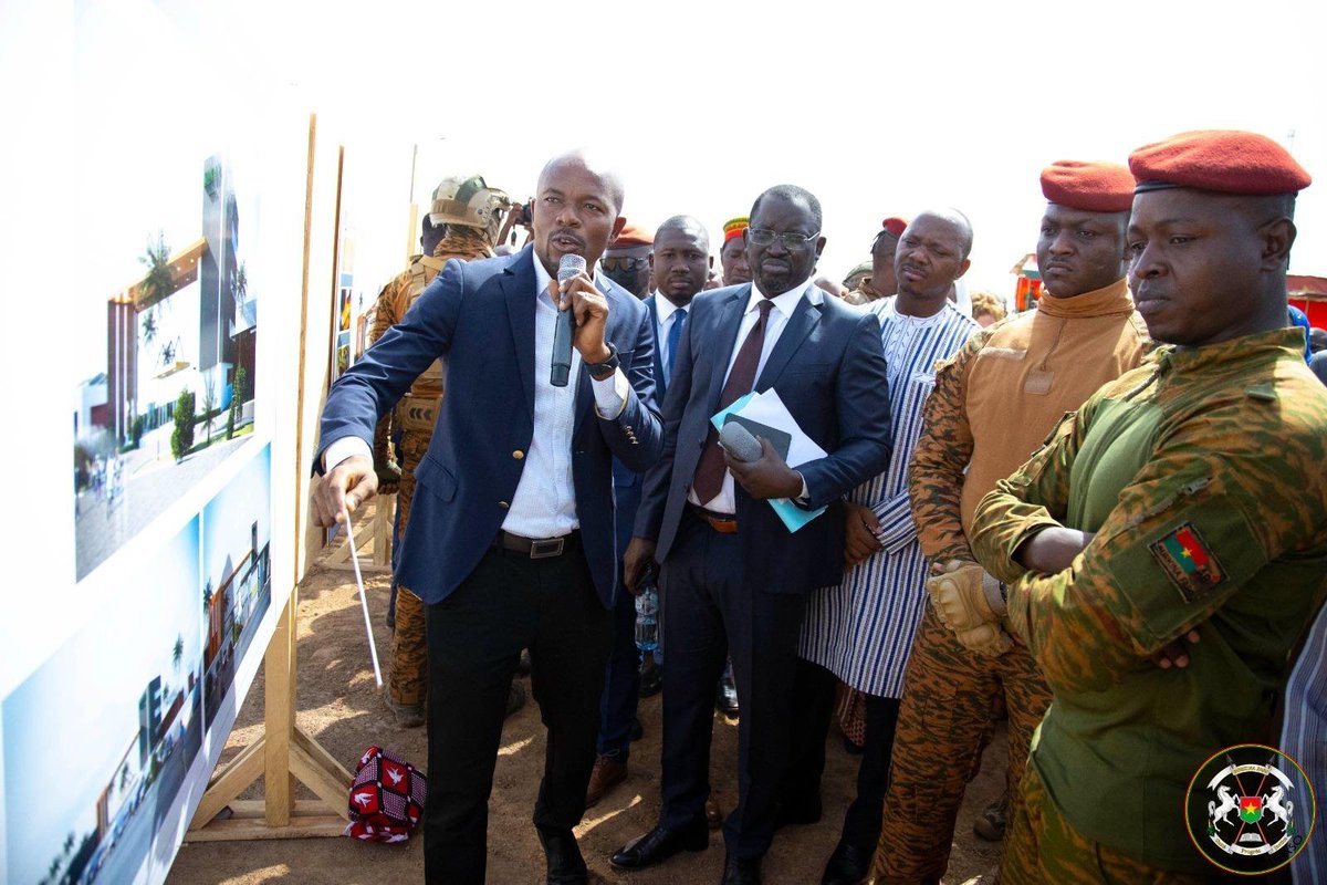 AliceTiagocc's tweet photo. Or : le #BurkinaFaso mise désormais sur la #transformation #localeINDUSTRIE 🇧🇫| RAFFINOR-BF
Avec la mise en service de #RAFFINOR-BF, le Burkina Faso franchit une nouvelle étape dans la transformation locale de son or.
L’objectif : ne plus seulement extraire les richesses nationa https://t.co/Zl2bXzdJbZ