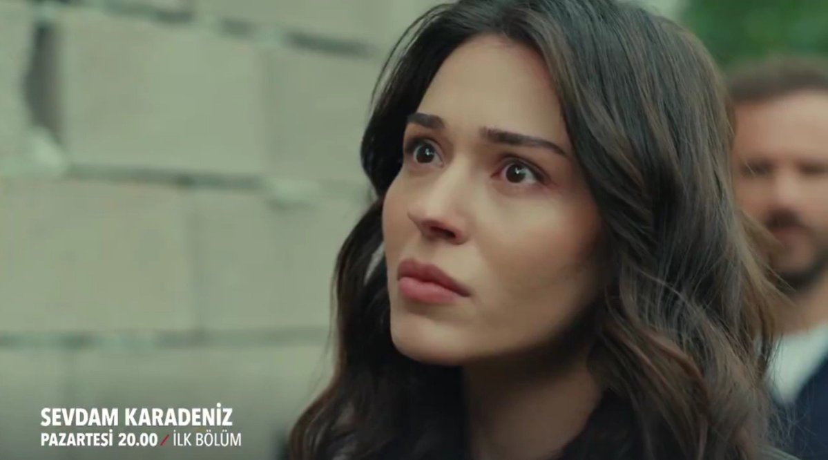 Rabiagsx's tweet photo. Uy zeykuz da mükemmel açılış yaptı kız sarı furtunayı Alazlı olduğunu bilmiyorken kaçalım diyo bu çiftler için yerimizi alalım amca yeğen yeniceli ailesine kök söktürecekler paralel aldık 

#üzvol #zeykuz #sevdamkaradeniz https://t.co/ansH6dKHvW