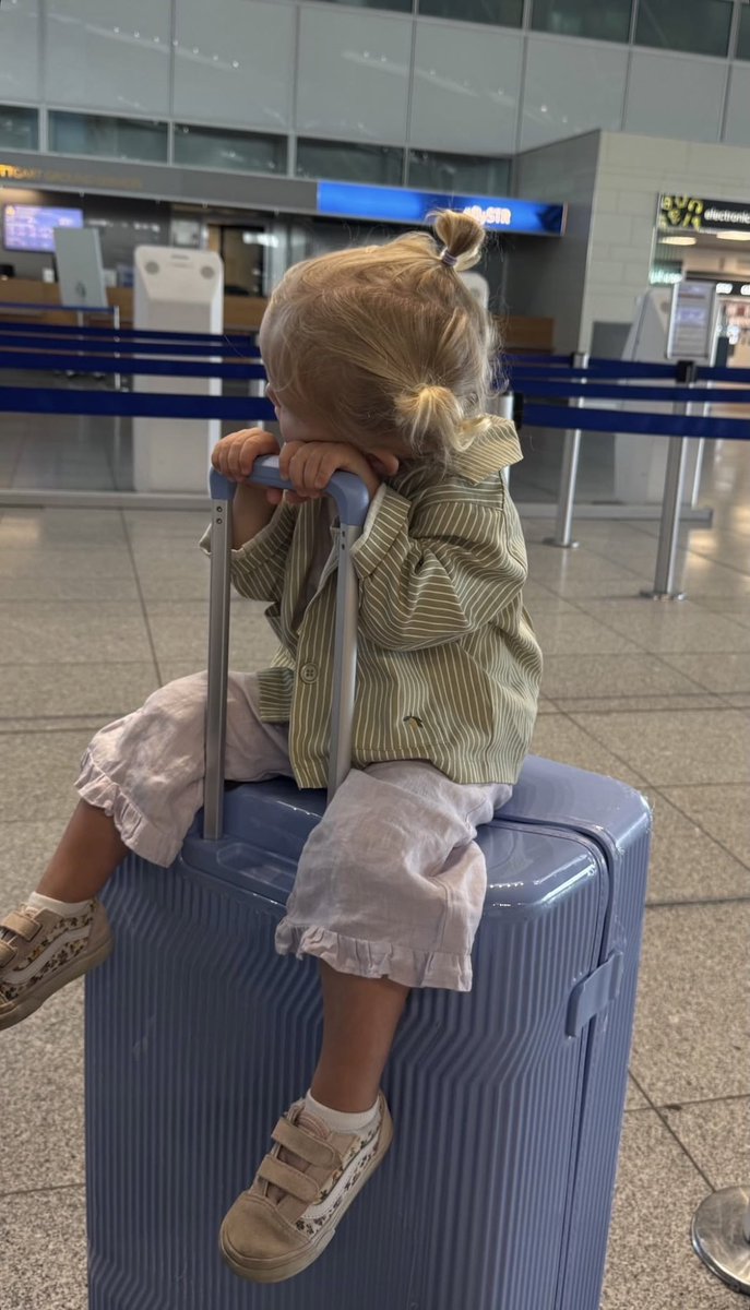 gigihasapointe's tweet photo. here we come, boston. https://t.co/E7y9irpU6O