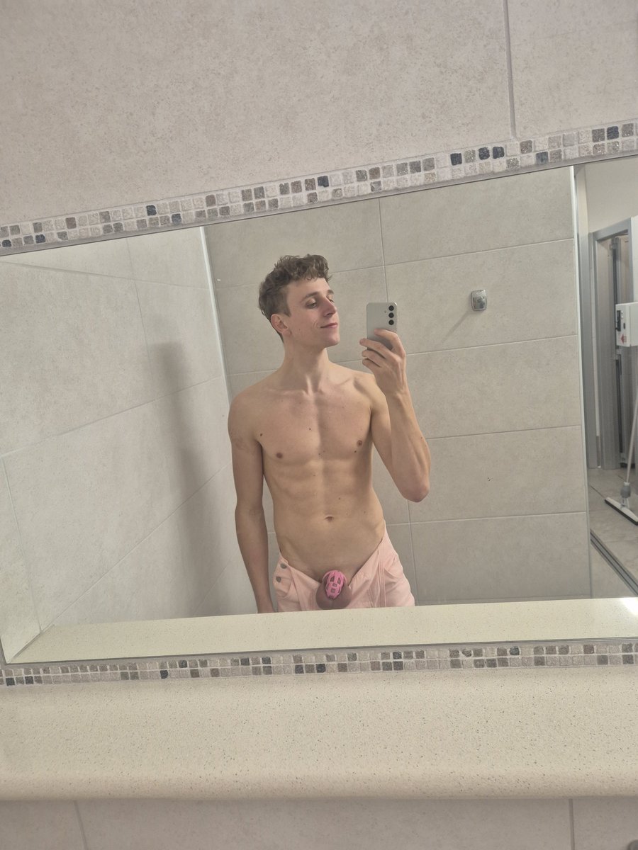 iammoriz's tweet photo. Day 5, Locktober 🔒 https://t.co/PNu2mJtQME