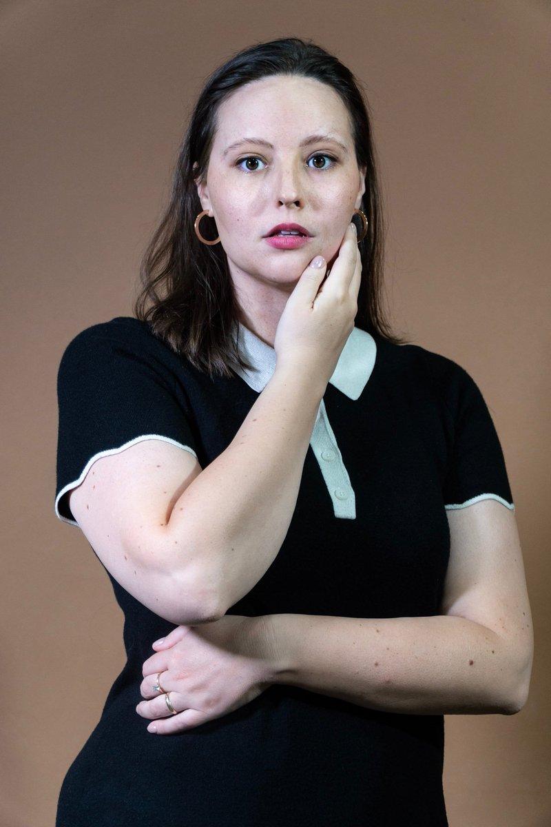 shannoncrave's tweet photo. Shannon is feeling iffy at work. She suspects she is either 1) dying of a rare brain condition, 2) pregnant, or 3) a little tired.

(Web MD) https://t.co/ifcwjQsktr