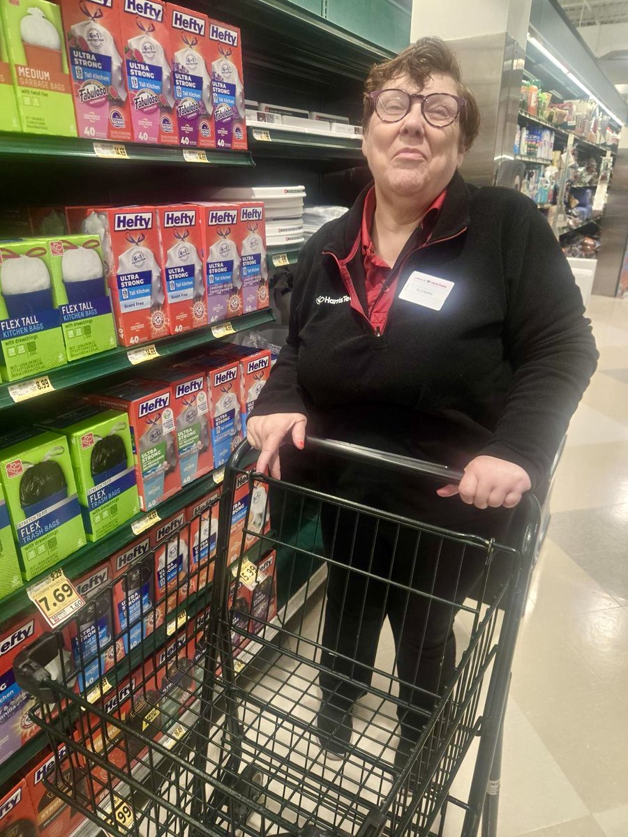 SJCSorg's tweet photo. 🎉 Congratulations to Suzanne on celebrating 24 years at @HarrisTeeter!

Since October 2002, Suzanne has helped keep shelves organized, returned items to their places, and lent a hand to her coworkers. 

#NDEAM https://t.co/LFBT6Cbl6I