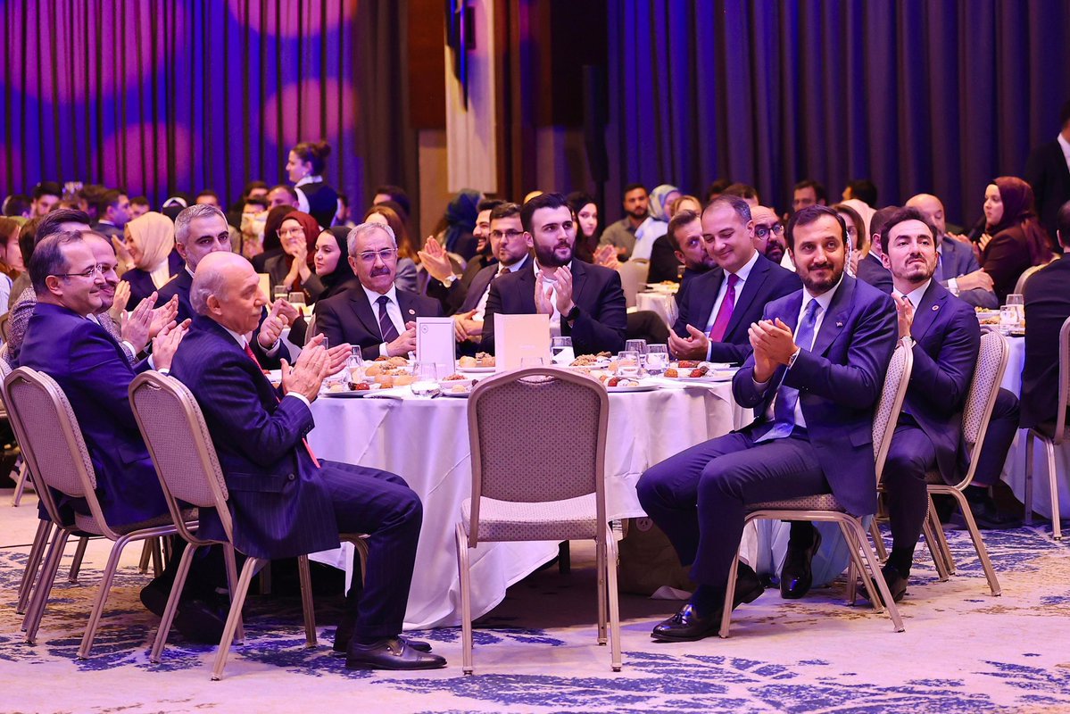Aydogan_Ahiakin's tweet photo. Kurucu Üyesi olmaktan gurur duyduğum İstanbul 2 Nolu Baromuzun Başkan Adayı Av. Ali Kasım Tuna’nın Aday Tanıtım Programı’na katıldık.

Genç meslektaşlarımızı desteklemek ve mesleki sorunlara çözüm sağlamak amacıyla çıktığı bu yolda Av. @AliKasimTunaTR’ya ve avukat meslektaşlarımıza başarılar diliyorum.