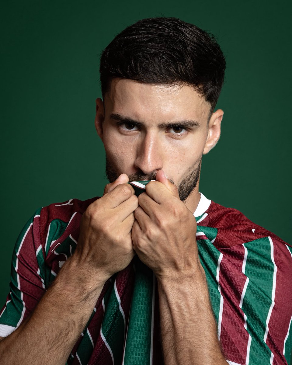 FluminenseFC's tweet photo. O tanto que vivemos e o tanto que ainda temos por viver, Martinelli! 

Feliz aniversário, ídolo. Sempre juntos. https://t.co/ChohyTZiGE