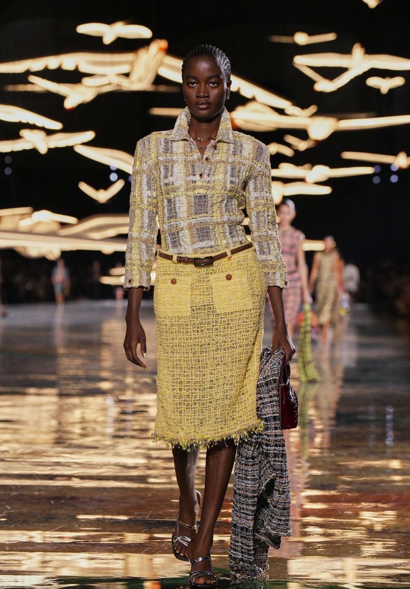 saintdemie's tweet photo. rachel ojuromi went from recreating chanel looks in nigeria with her stylist debby fasingha to walking the chanel runway 🪄 https://t.co/SEaXonPxYL