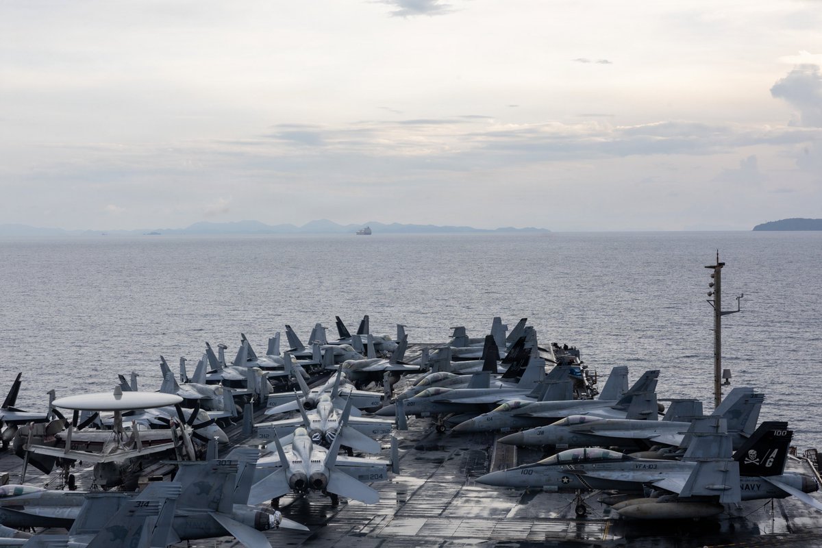 USNINews's tweet photo. Carrier USS George H.W. Bush Makes Port Call in Thailand — USNI News
https://t.co/XqvoXoDfzg https://t.co/jfncb6VezR