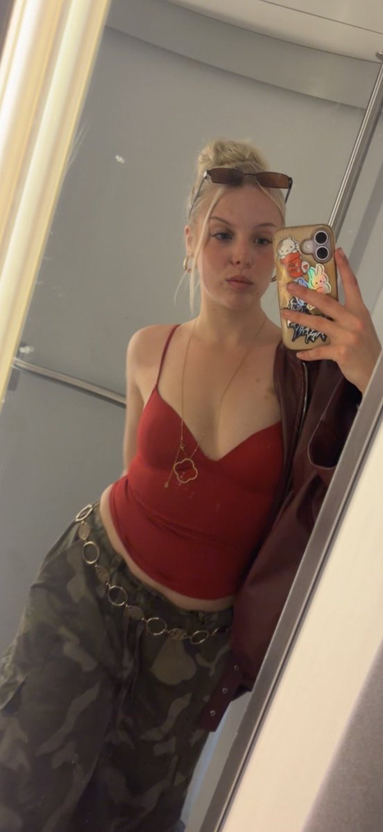 Lois2084557's tweet photo. Dm voor sessie, actief sukkel x😈🌶️
#FindomNL #DutchFindom #FindomNederland #NLFindom #Findom #FinancialDomination #FinDom #Findomme #FindomTwitter #FindomX #PayPig #CashPig #Tribute #TributeToMe https://t.co/4Xoehib0Um