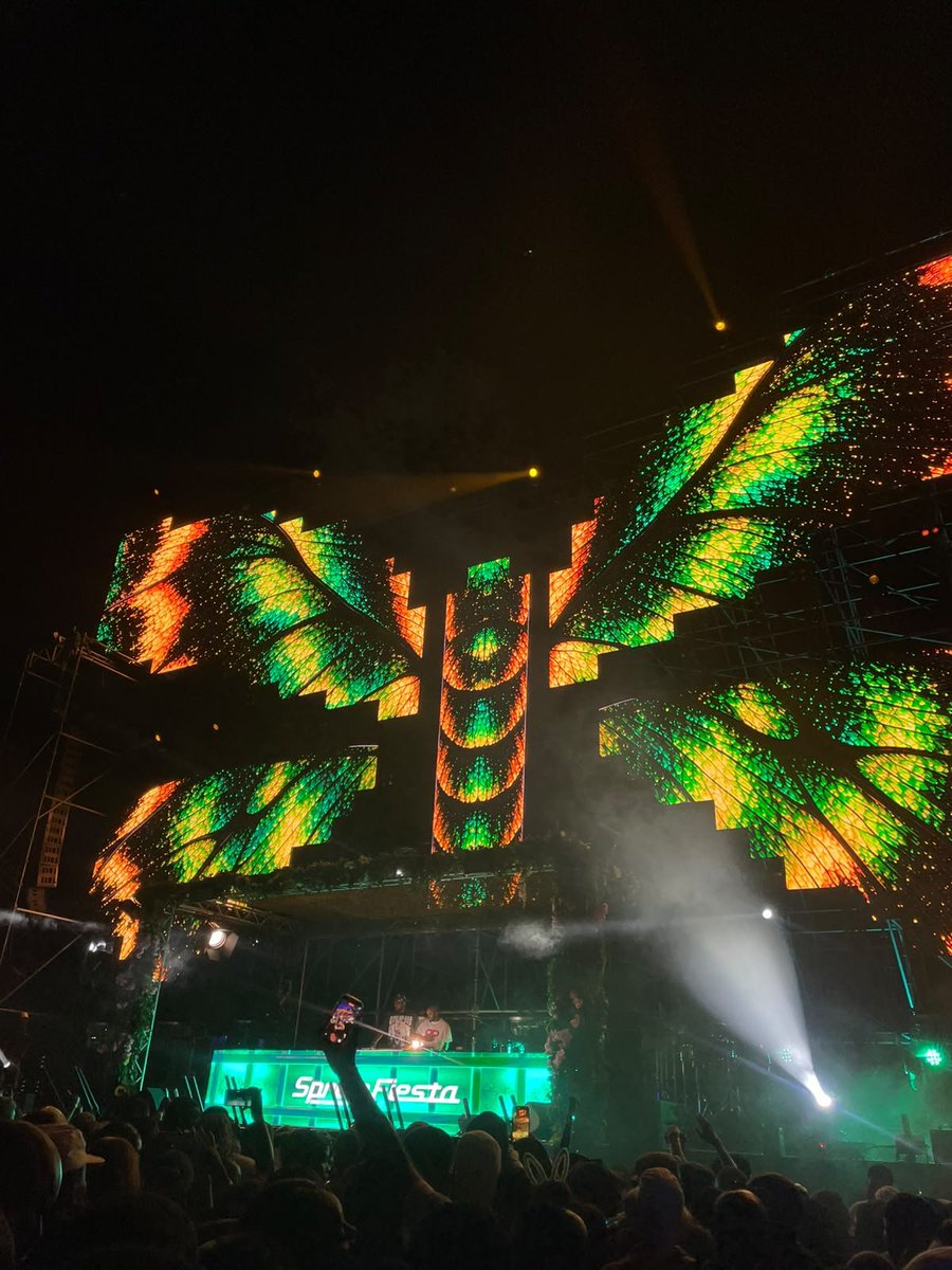 lesetsalekgau's tweet photo. Spring Fiesta! 🤟🏽✨️ https://t.co/jlUOR30wza
