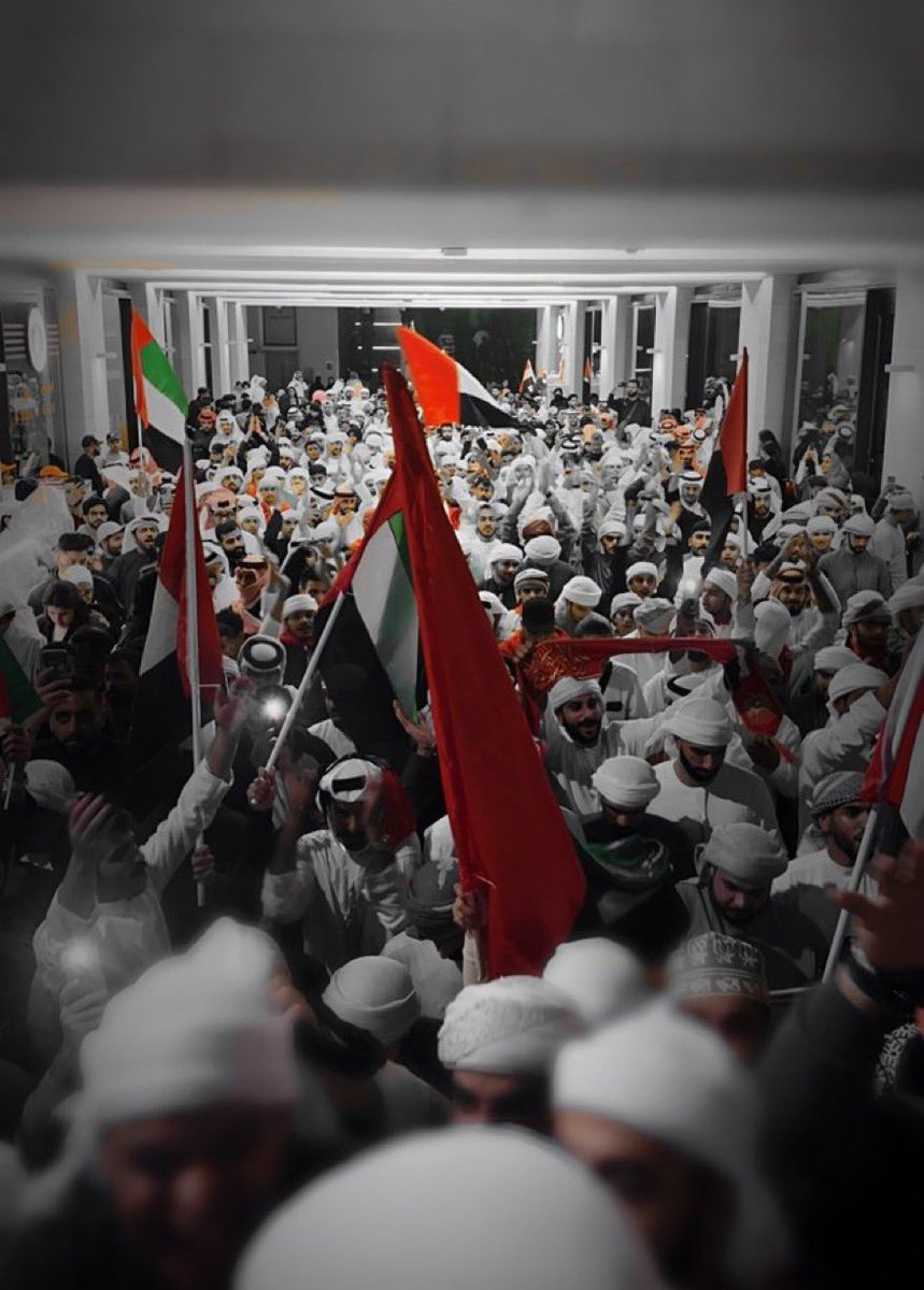 ca1o_shj7's tweet photo. 90 دقيقه فقط..

  قدموا كل ما لديكم و اكثر ، شعب الامارات يستحق الفرحه بالبطوله 🇦🇪

  #ابيضنا_في_الخليجية https://t.co/PaOdTZpulh
