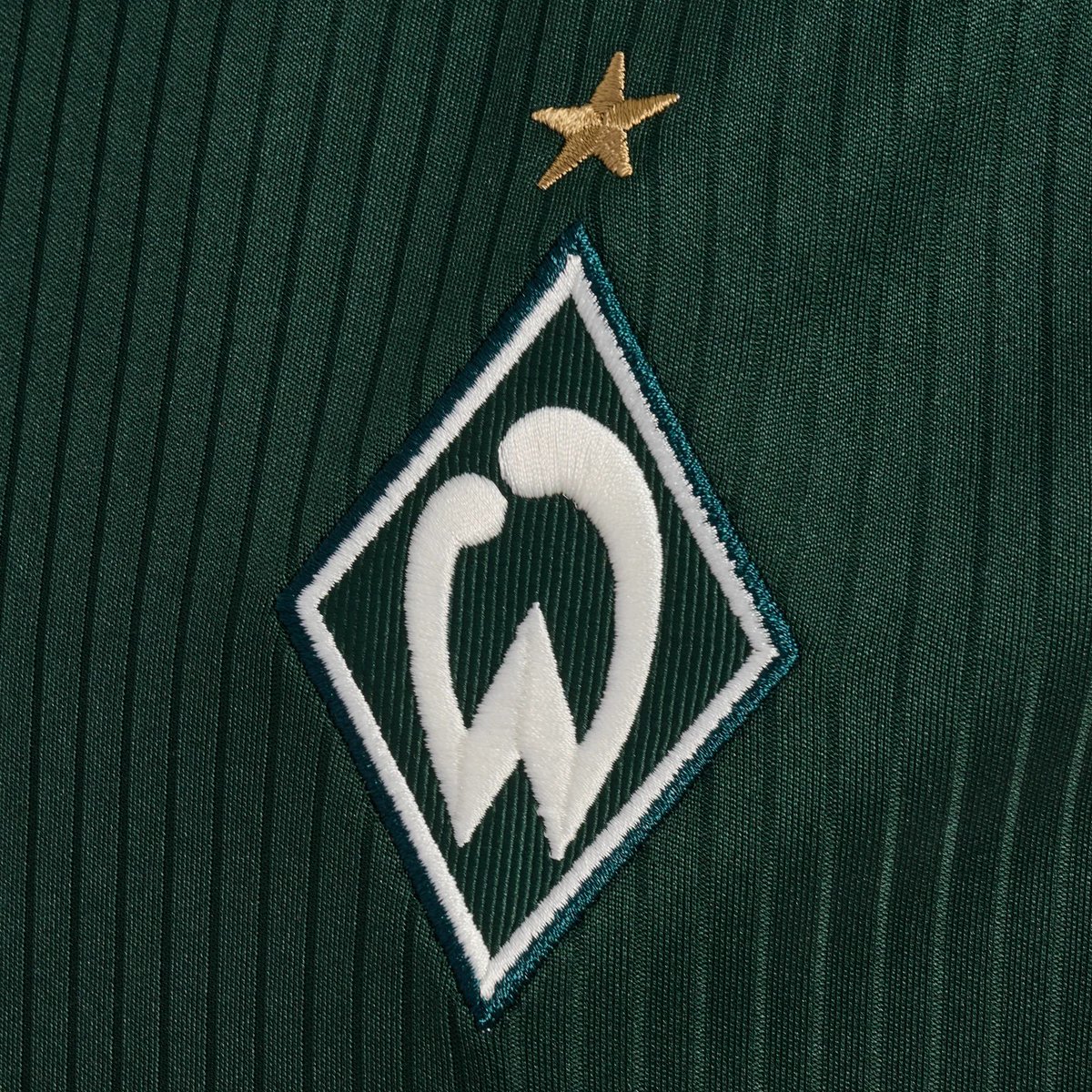 FootballKitClub tweet picture