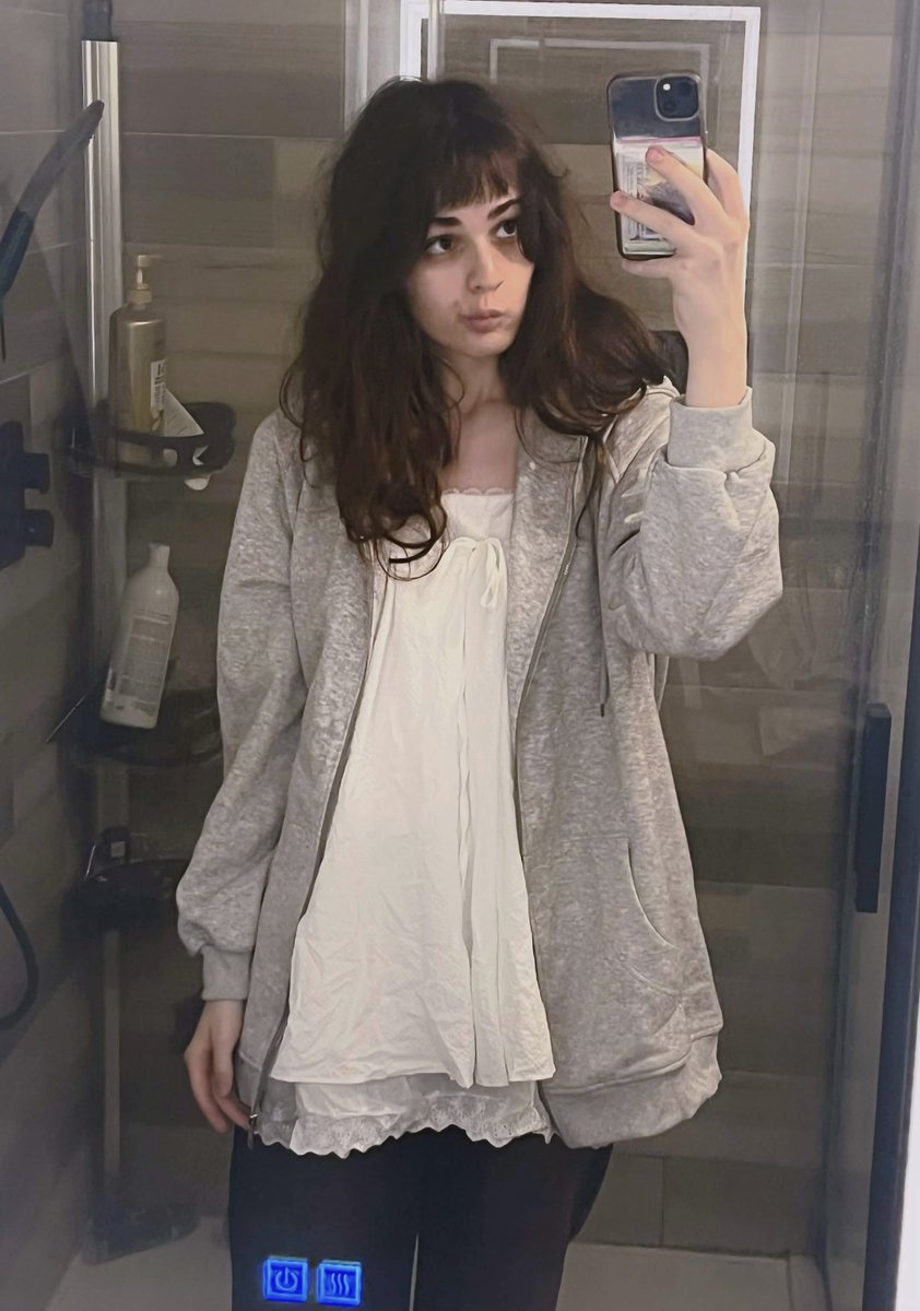 ariadotwav's tweet photo. TOOO BADDDDDDDDD I transitioned when I was a MINOR by the WOKE EVIL doctors who FORCE transed me and now my body is IRREVERSIBLY feminized and full of estrogen with NO Testosterone in sight. MY endocrine system was DESTROYED by DOCTORS and I AM HAPPY about it. https://t.co/3U0LBtfFR5