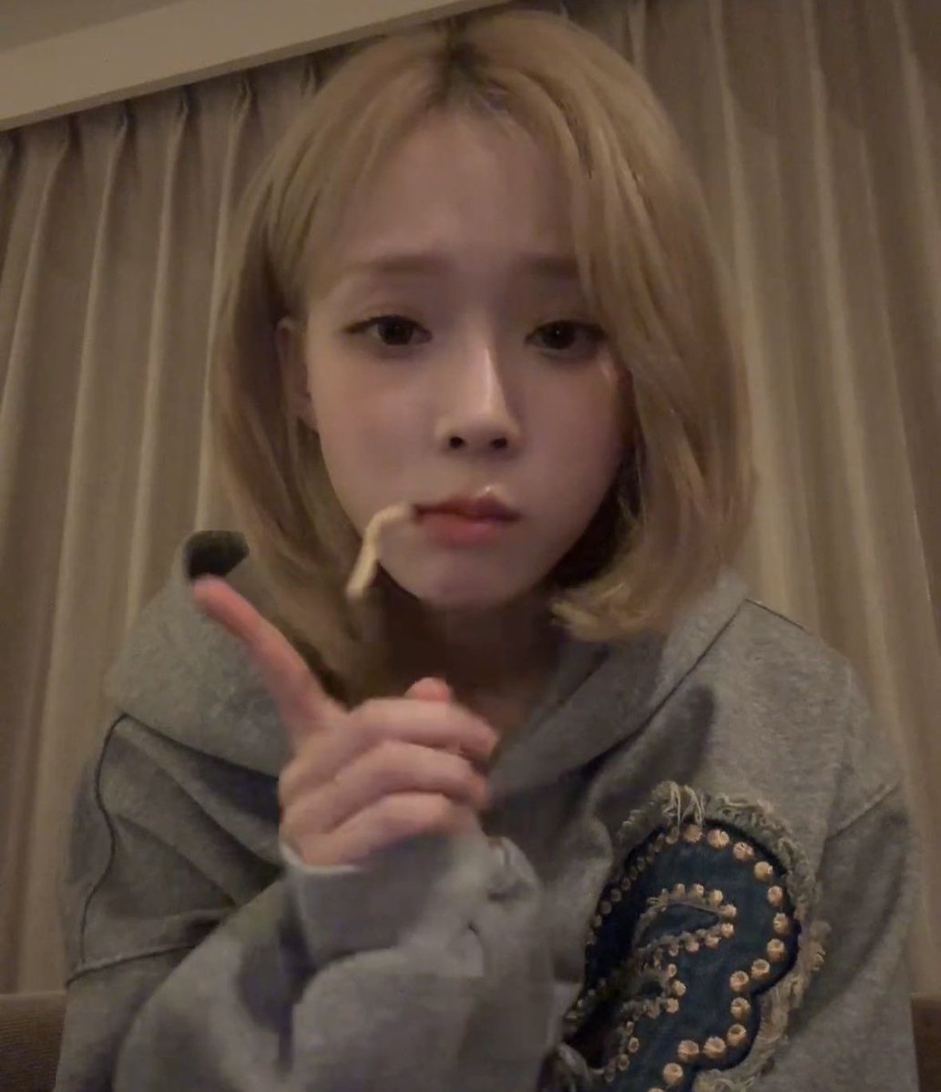 aerilemonzest's tweet photo. Fico encantada que a cada foto nova que sai da ponyo ela tá mais e mais parecida com a minjeong https://t.co/SYifshNtRF
