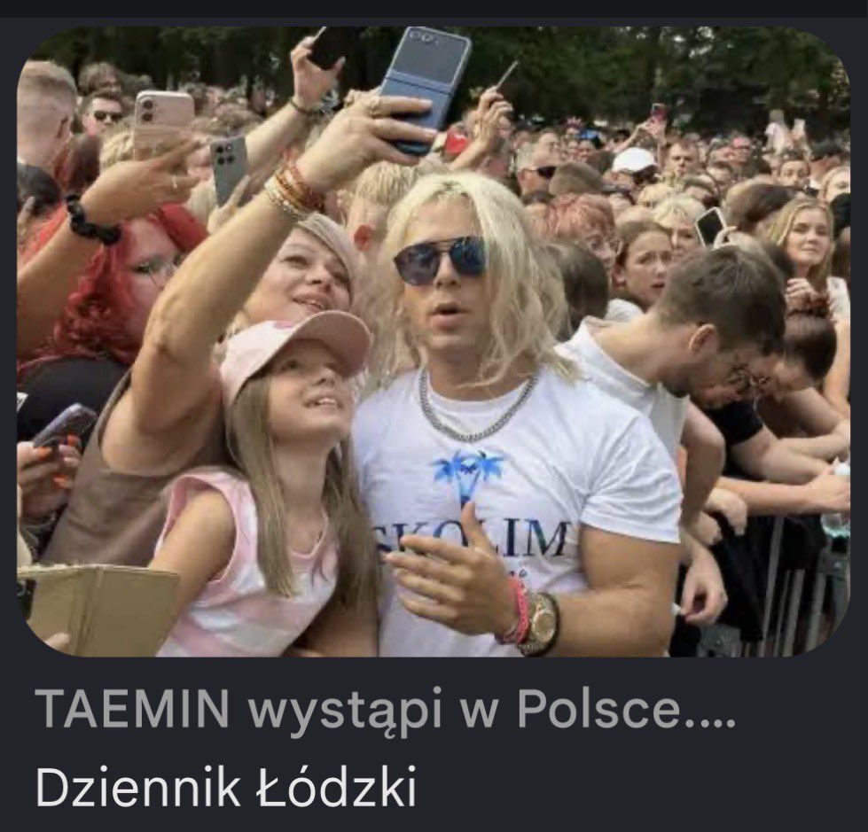 idtaemni's tweet photo. tyle razy padł żart o tym, że skolim będzie na suport taemina, że zobaczcie, co google grafika zarzuca XD https://t.co/0gbL4ziuGR