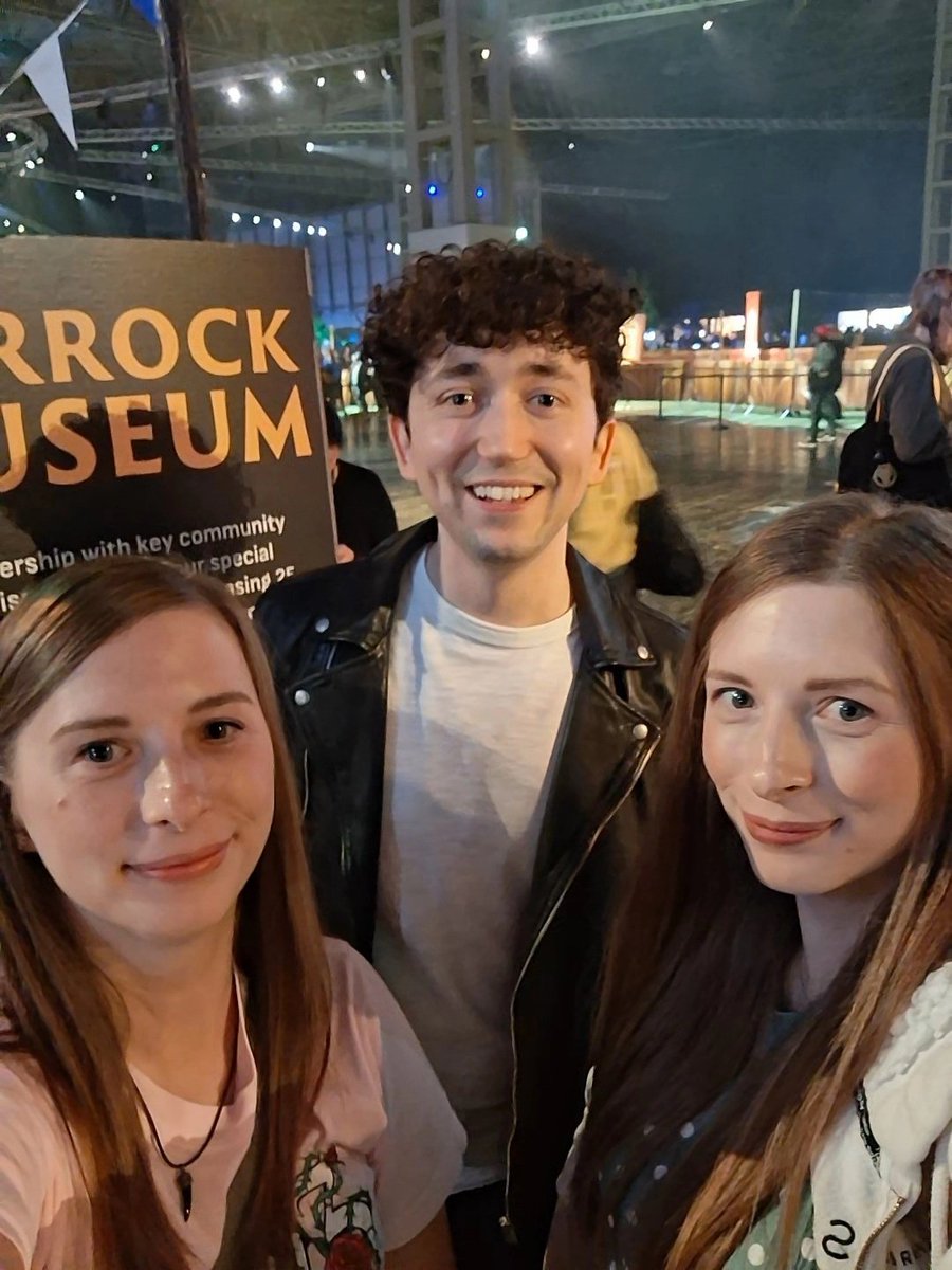 MissRichTeaa's tweet photo. RuneFest 2026 photo spam, was so nice to see everyone! 😊❤️ @MmorpgCP @DinoxxOsrs @SoupRS @alienfoodage https://t.co/hEHne61XLA