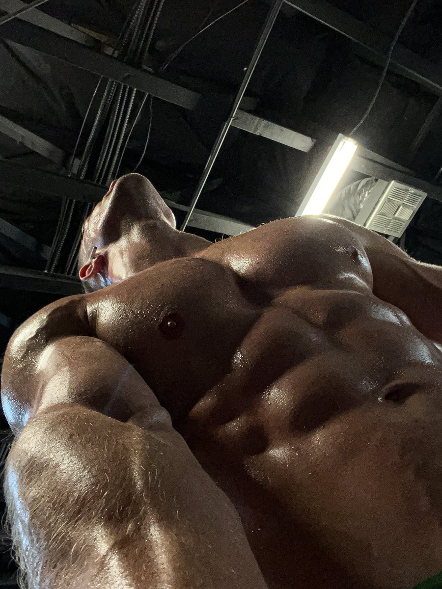 _Dillon_A's tweet photo. Scorching hot here in Vegas still https://t.co/curkM3Xhgp